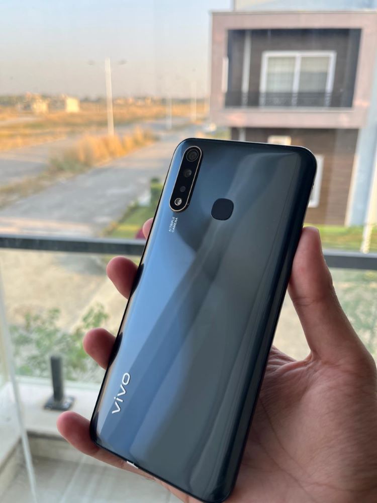 Vivo Y19 Dual Sim Box & Charger - Image 3